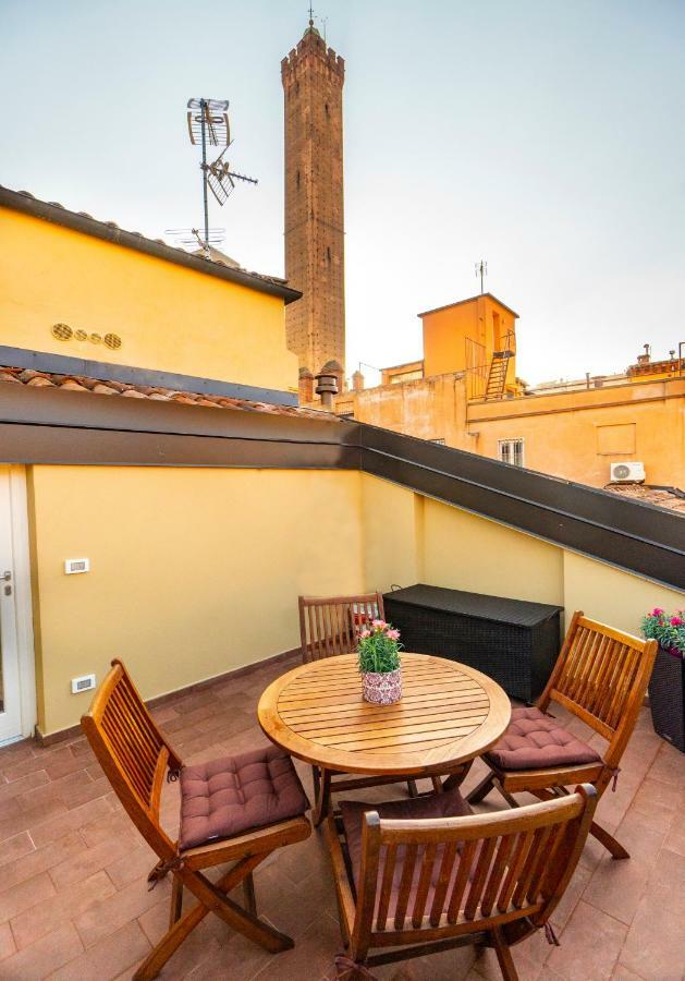 Asinelli Panoramic Rooftop, In Front Of The Two Towers Appartement